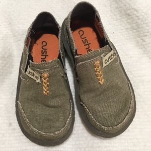 Cushe boys slip on canvas shoes size 11